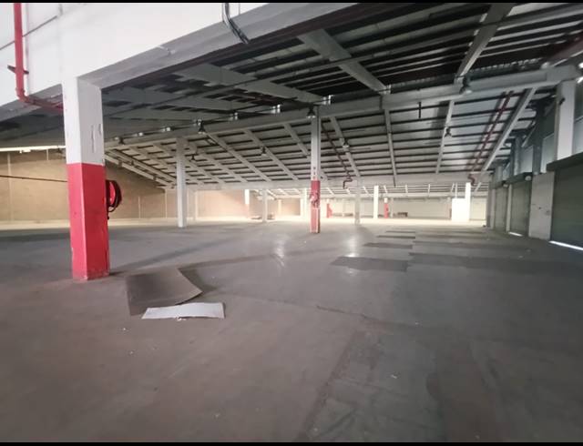 5,015M² WAREHOUSE TO LET IN NEW GERMANY